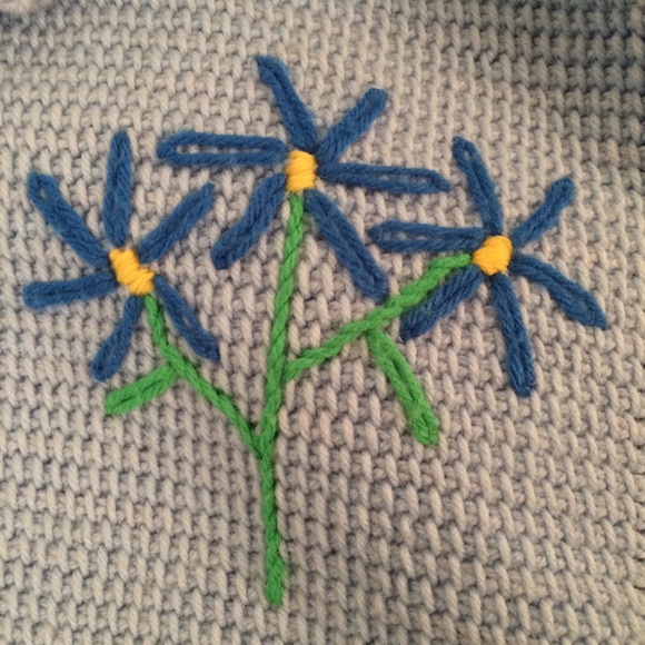 Blue on blue crocheted throw - Picture 3 of 10